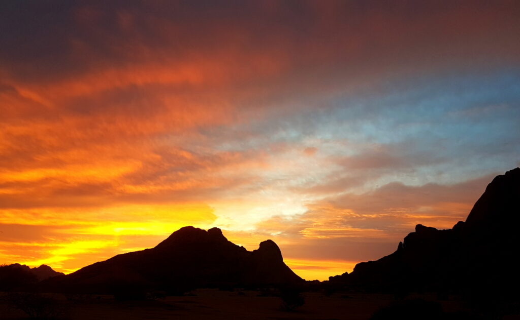 Skies like this would be awesome in Vega Strike